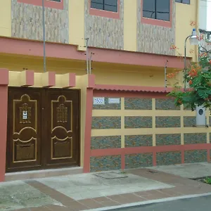 Simmonds Guayaquil