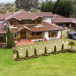 https://casa-dcampo-tababela-hotel-boutique.hotelsquito.com